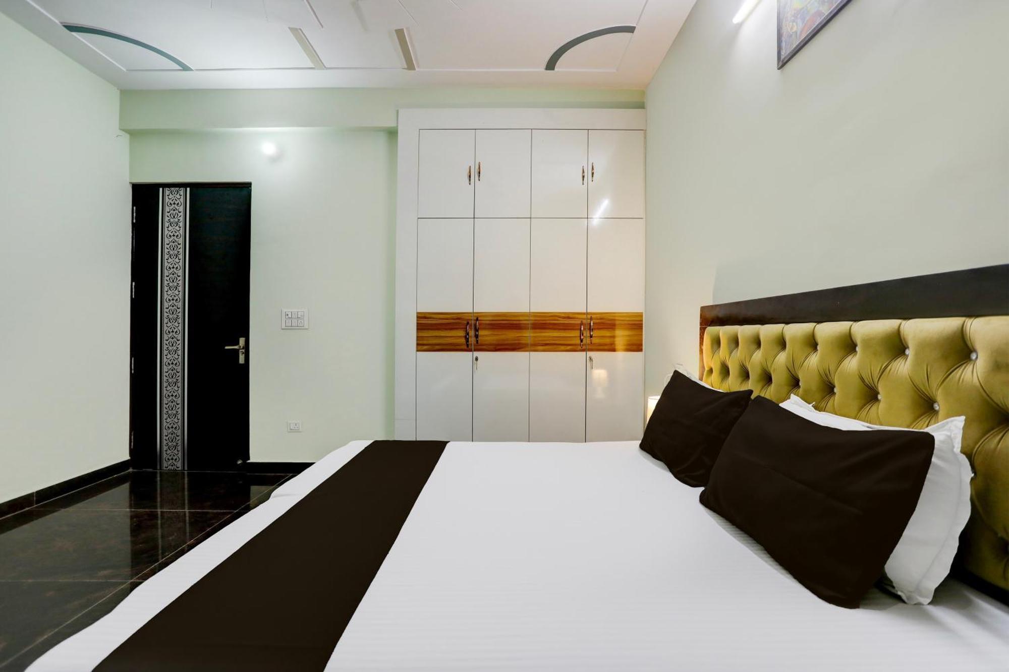 Hotel O Grand Epic Inn Noida Bagian luar foto