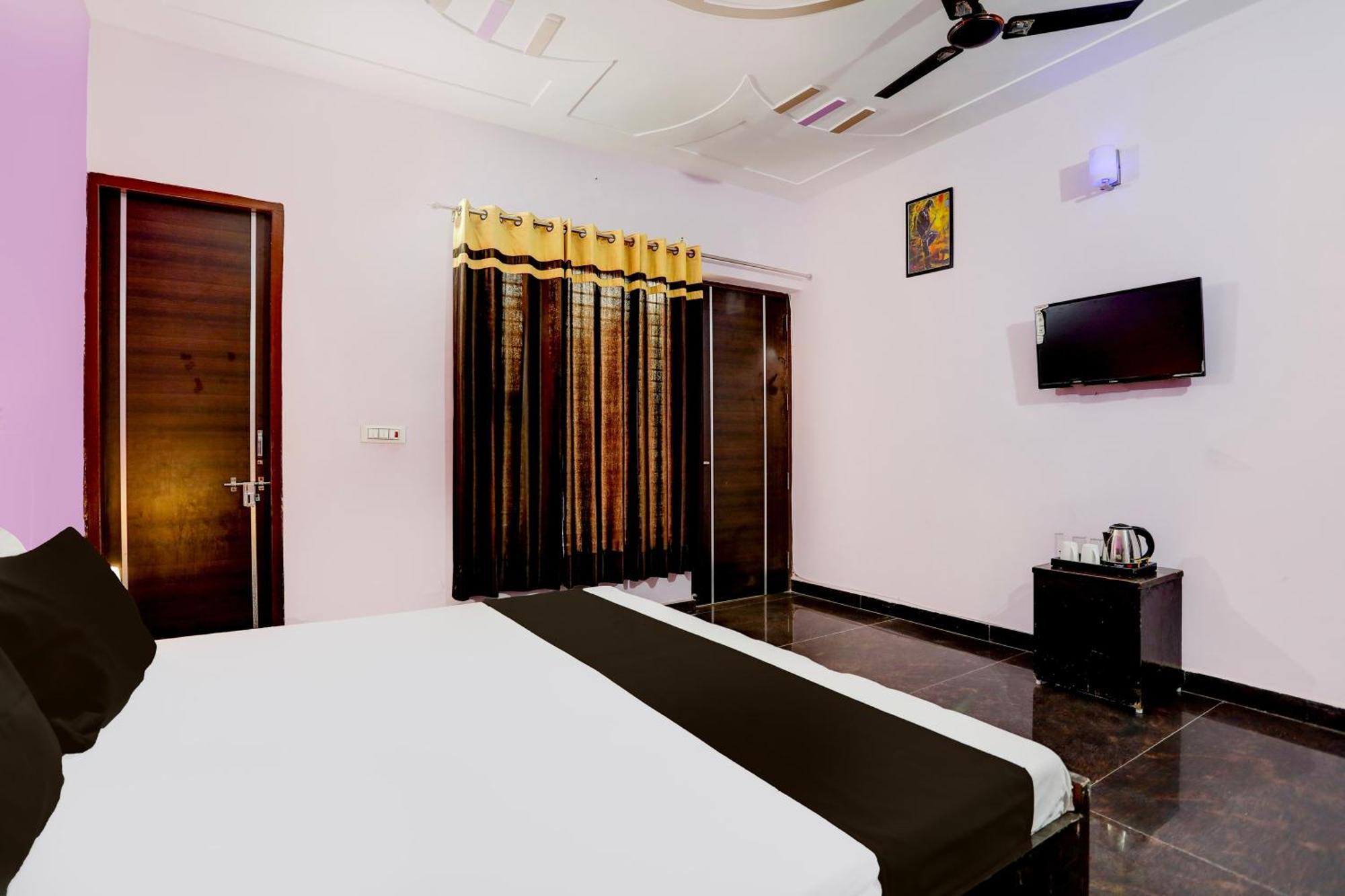 Hotel O Grand Epic Inn Noida Bagian luar foto